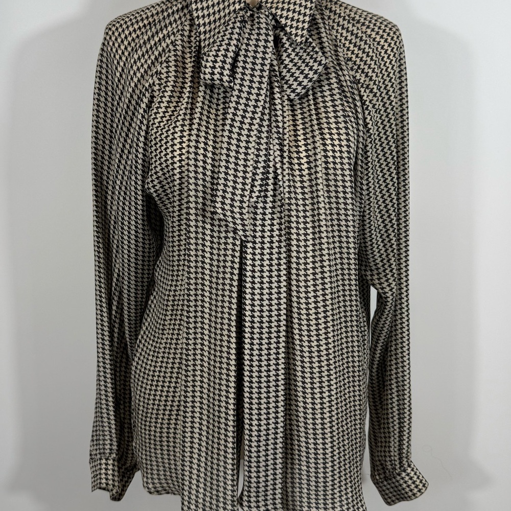 Gucci Black and White Tie Front Blouse with Long Sleeves